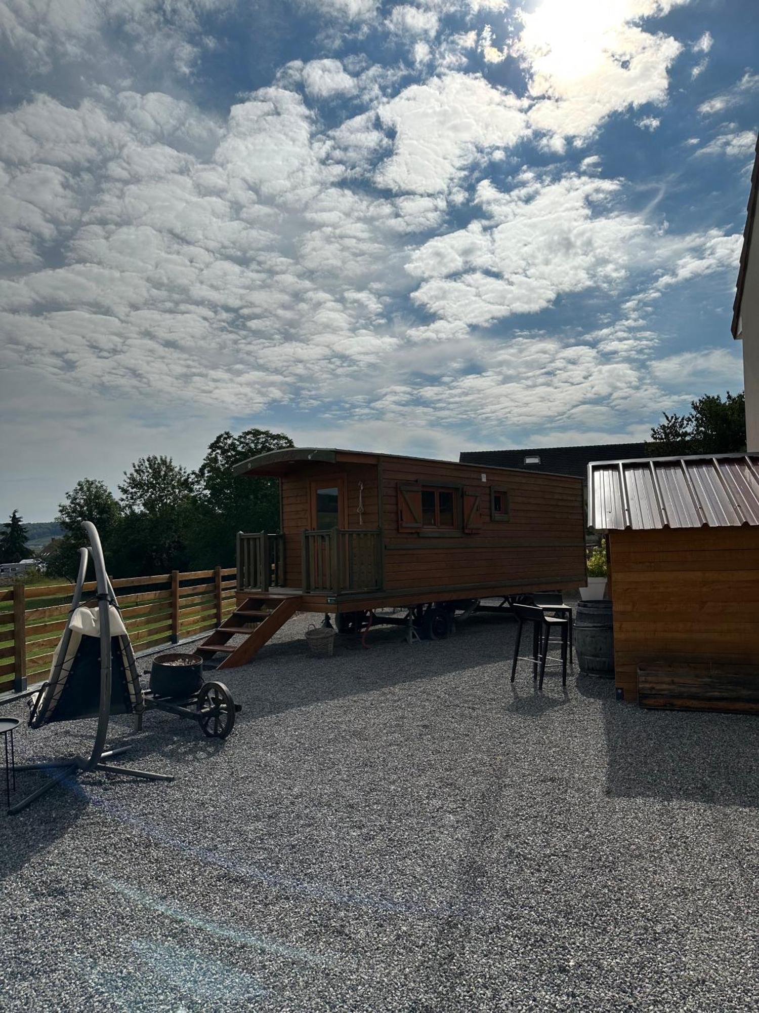 Вілла Chez Celia, Roulotte En Champagne Fleury-la-Riviere Екстер'єр фото