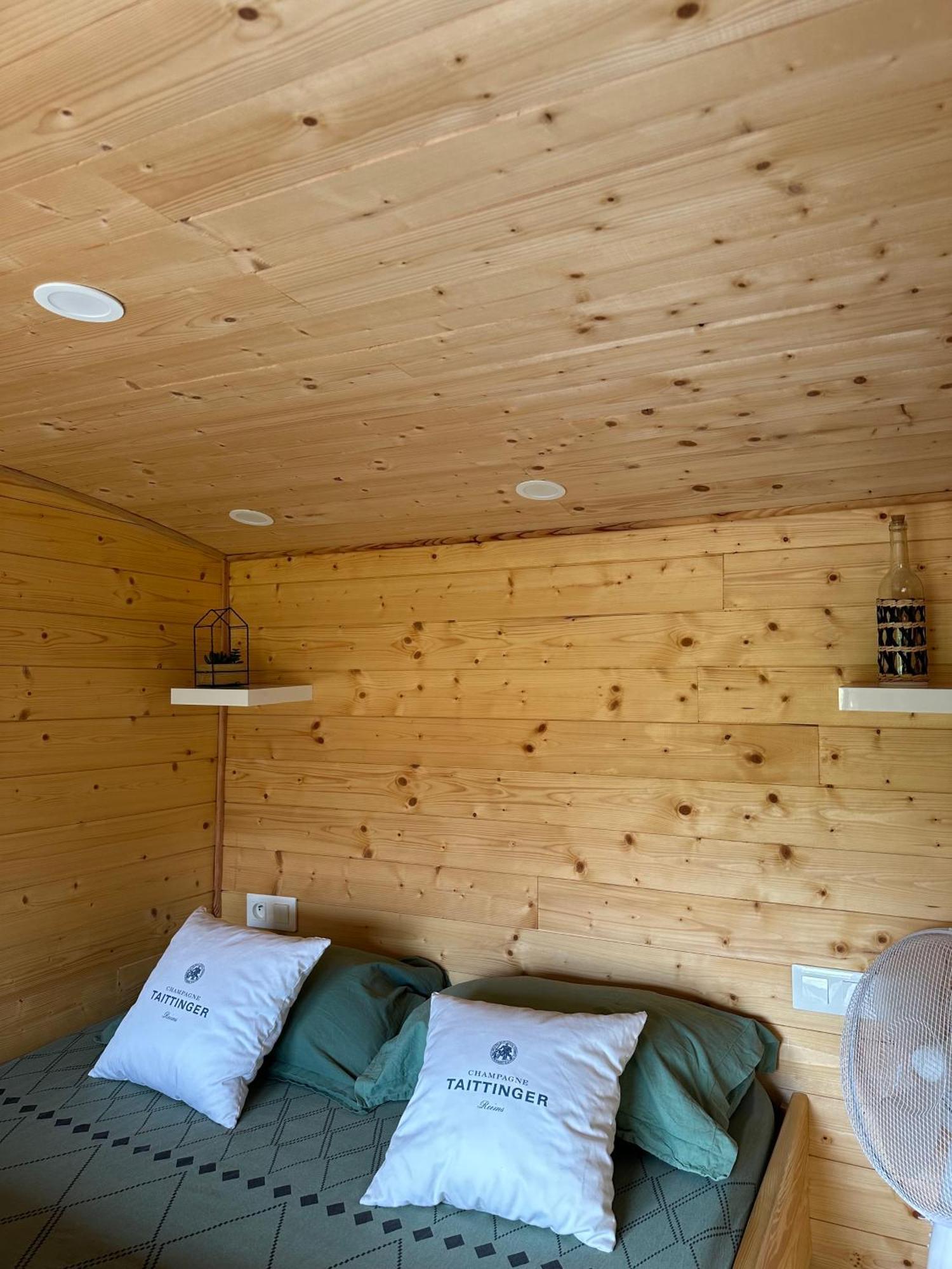 Вілла Chez Celia, Roulotte En Champagne Fleury-la-Riviere Екстер'єр фото